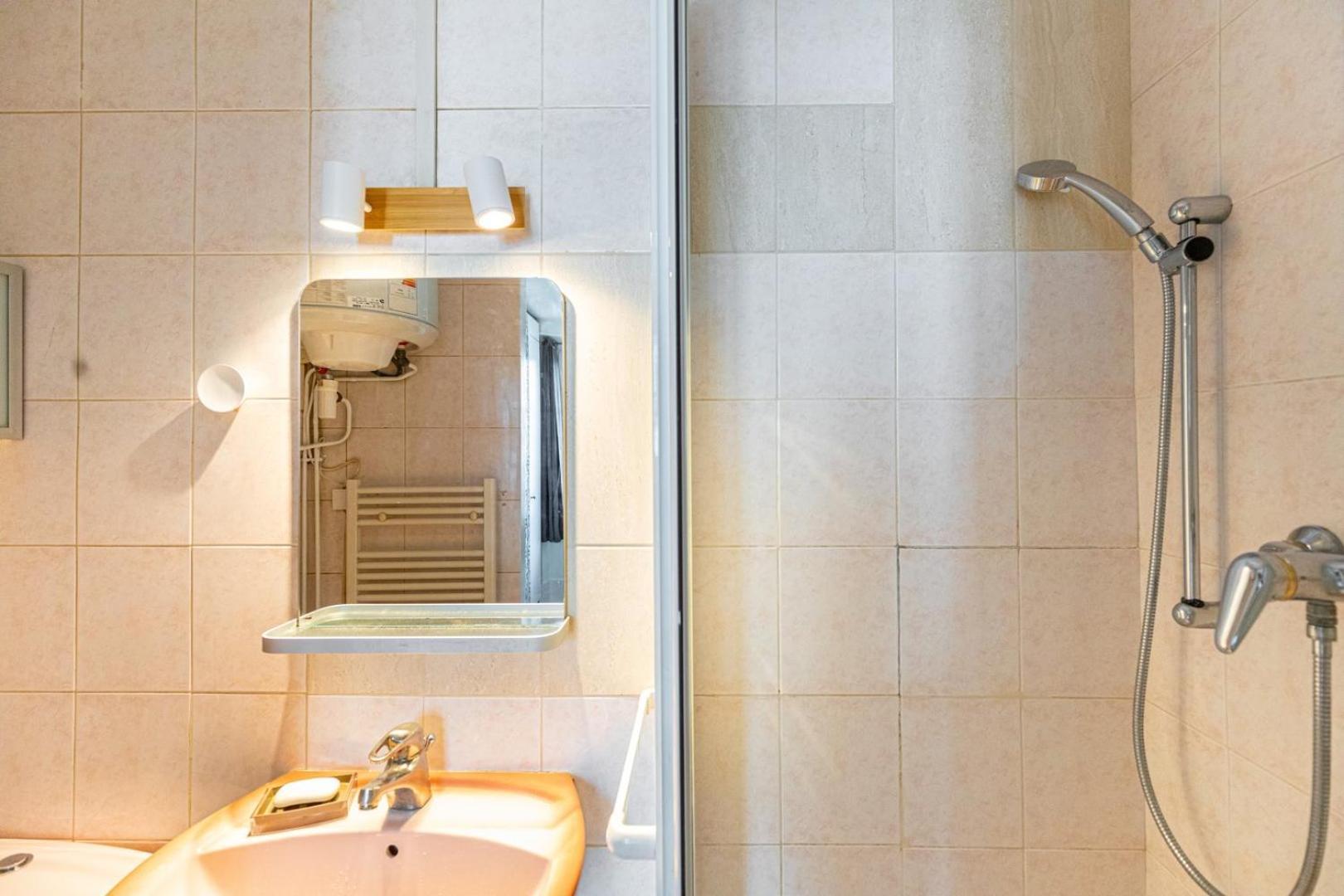 Guestready - Clair Et Spacieux A ! * Paris